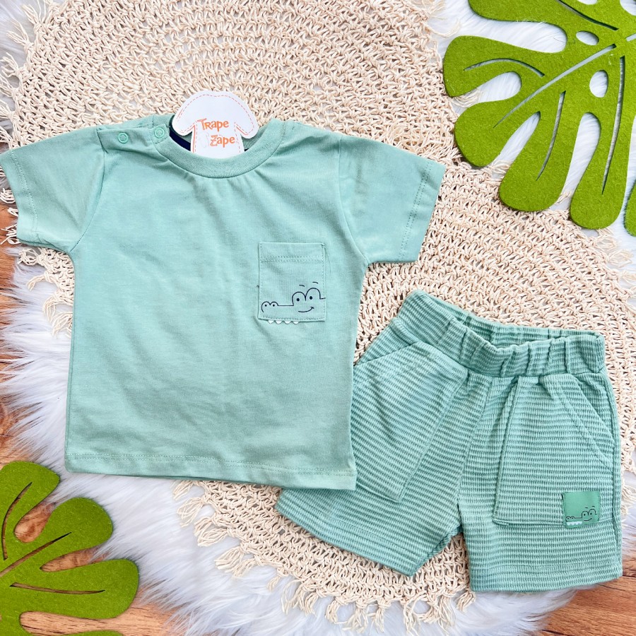 Conj. Camiseta Jacaré no Bolso e Bermuda - Verde